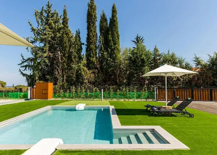 Villa Lobster