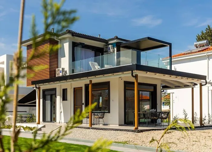 Lobster Villa *